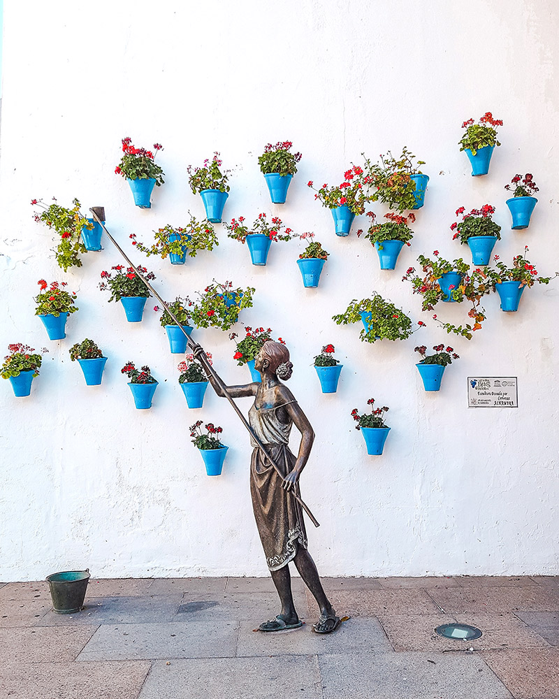 Escultura dedicada a los Patios de Córdoba