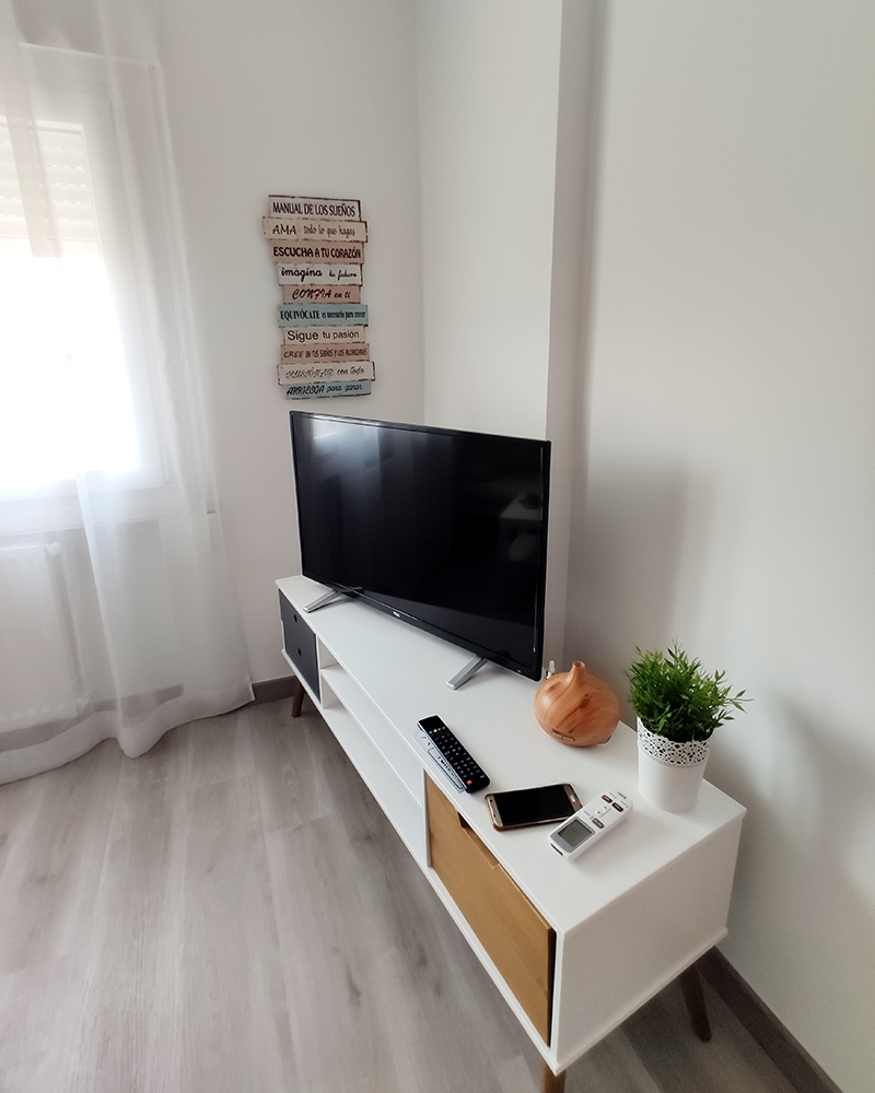 Smart TV y Wifi gratis en el apartamento Oncemolinos