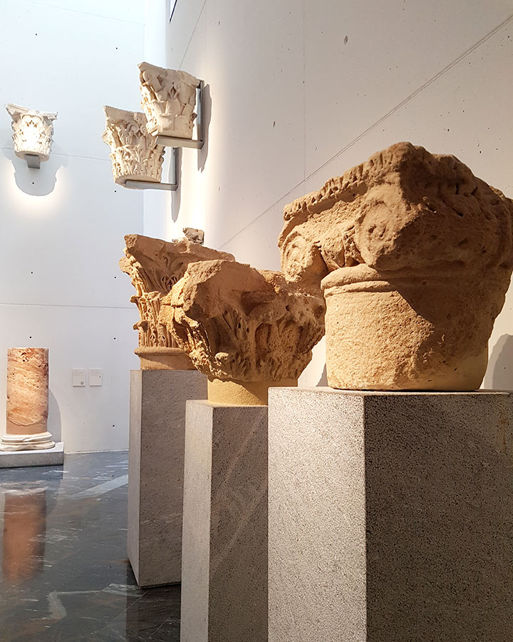 Restos de columnas del teatro romano de Cartagena